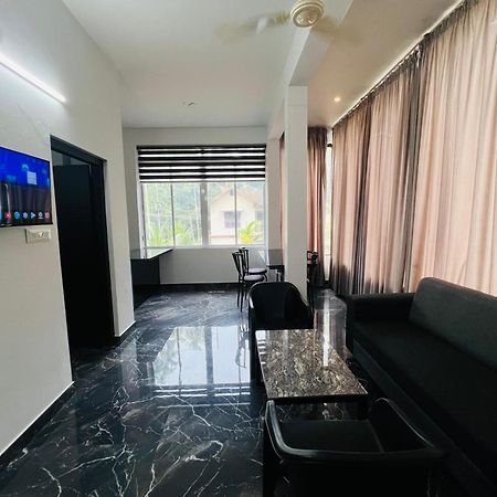 Nest Homes Nilambūr Exterior foto